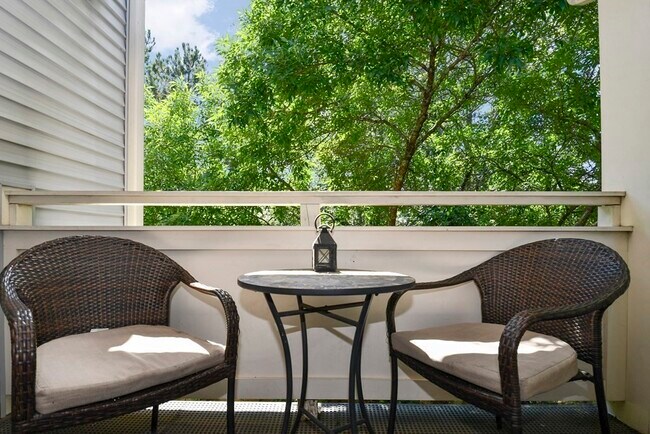 Building Photo - 200 Falls Blvd