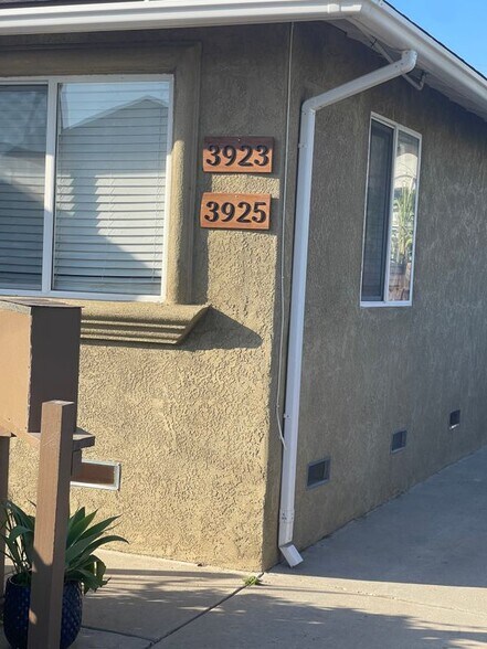 Building Photo - 3923 Franklin Ave