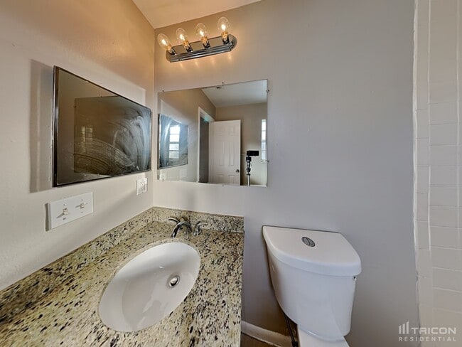 Building Photo - 4513 Cabbage Palm Dr