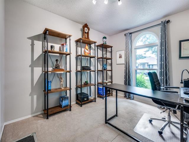Building Photo - 1821 Hamilton Dr