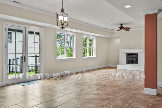 Building Photo - 7 Crooked Stick Ln