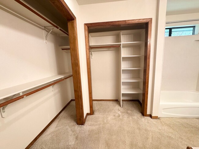 Building Photo - Now leasing in West Boise! This single-lev...