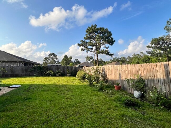 Building Photo - 2180 Ranch Dr
