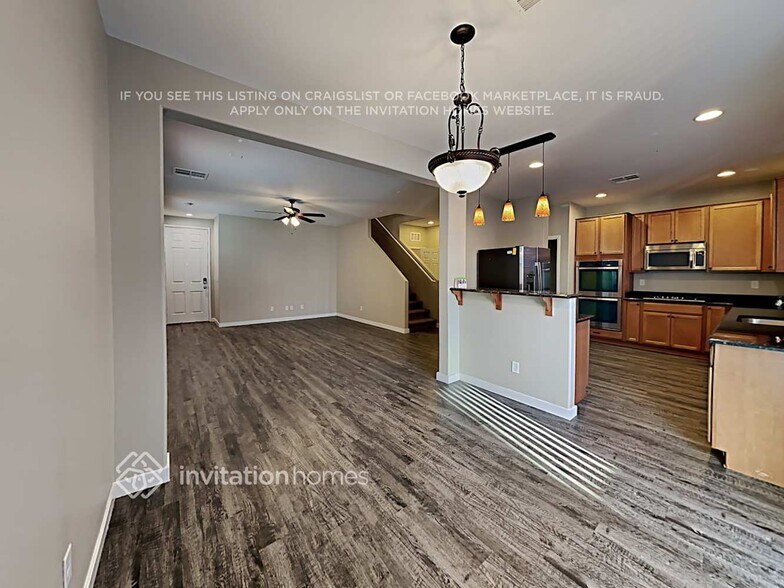 Building Photo - 7912 Point Oaks Ct