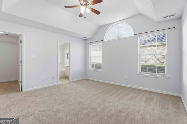 Building Photo - 105 Chase Ct