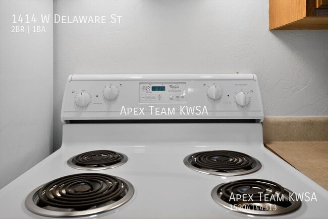 Building Photo - 1414 W Delaware St