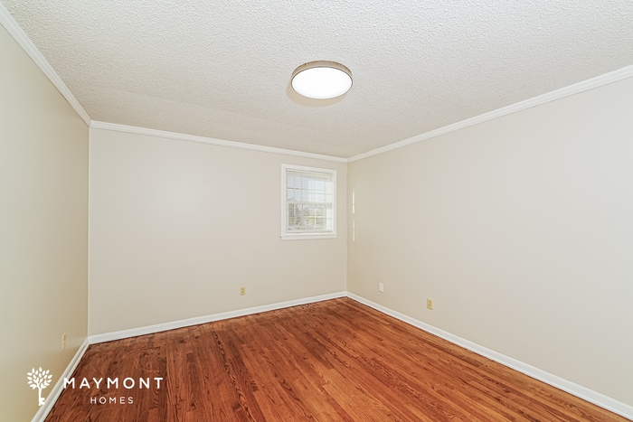 Building Photo - 7704 Logan Dr SW