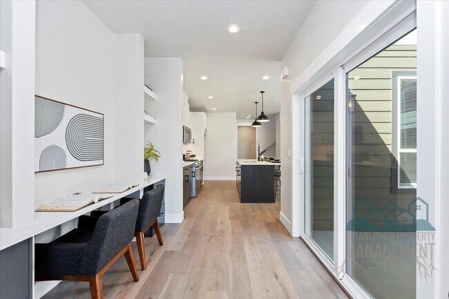 Building Photo - 1740 E State Ave