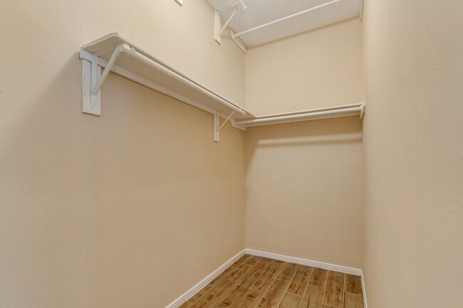 Building Photo - 914 Chapwood Ct