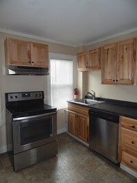 Building Photo - 110 Essex St
