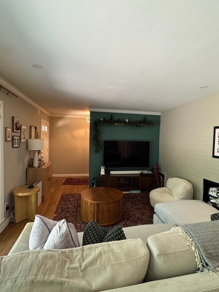 Building Photo - 2332 Tanglewood Cir NE