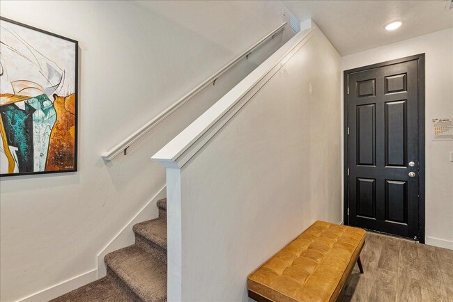 Building Photo - 623 E 460 S