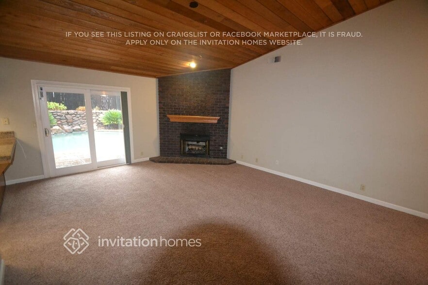 Building Photo - 1505 Lariat Loop