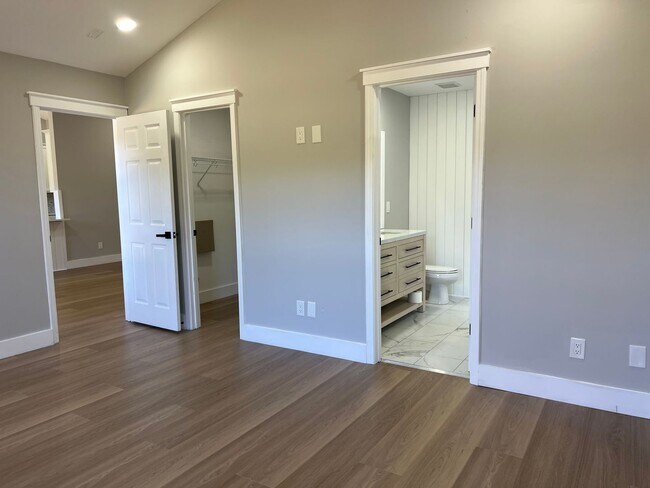 Building Photo - Remodeled Home with Excellent Location and Privacy - The Traditions (Move-In Special: Free Month ...