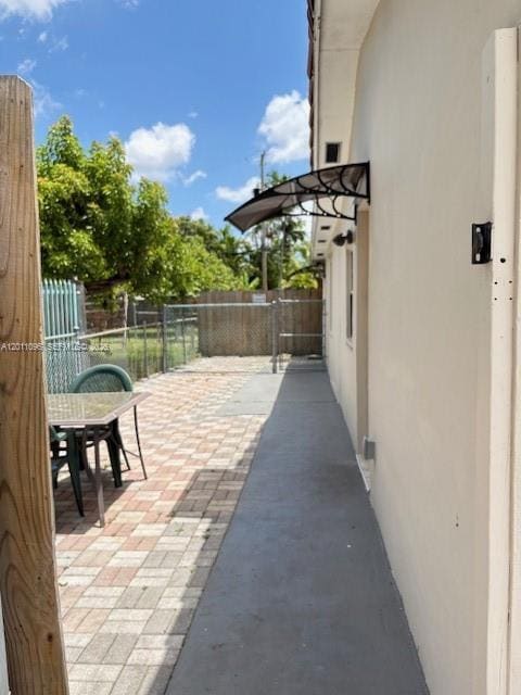 Building Photo - 3245 SW 82nd Ave