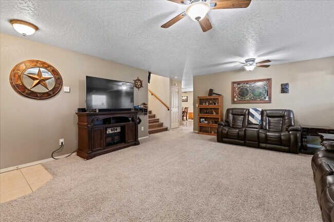 Building Photo - Beautiful & Spacious 4-Bedroom Home with 3...