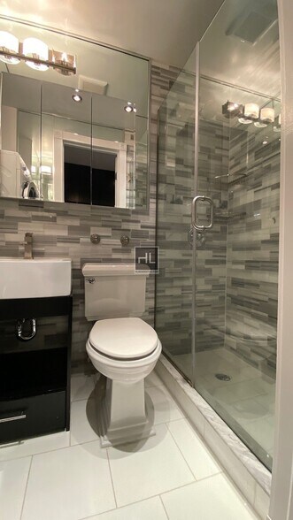 Building Photo - East 106th Street