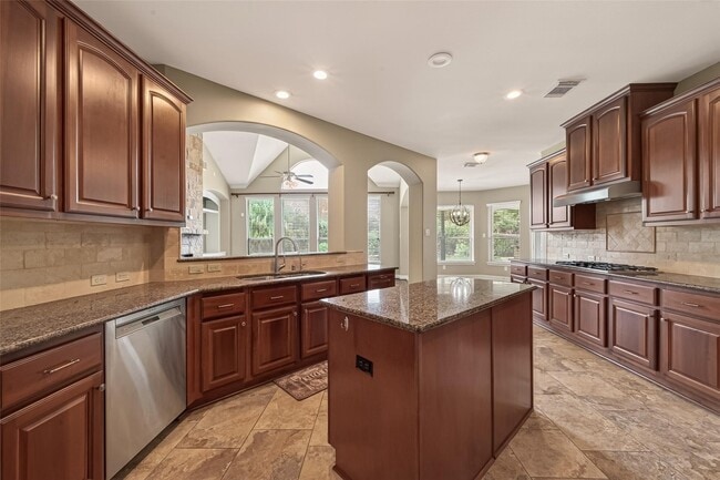 Building Photo - 28602 Hayden Park Dr