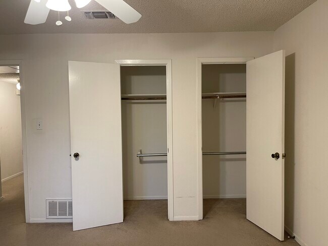 Building Photo - 924 Cottonwood Trail