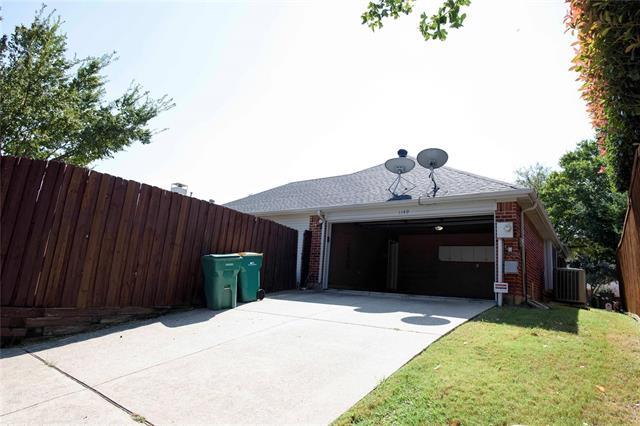 Building Photo - 1149 Valley Oaks Dr