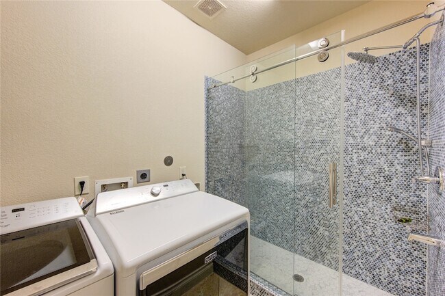 Building Photo - 11227 Dunstan Hill Dr