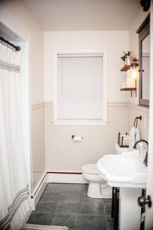 Building Photo - 130 N Grant St