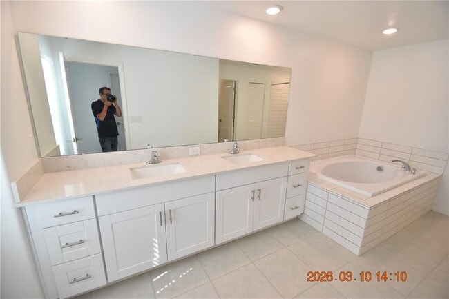 Building Photo - 6252 Shiner St