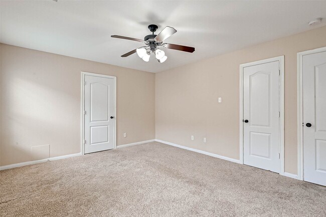 Building Photo - 6402 Black Bamboo Ln