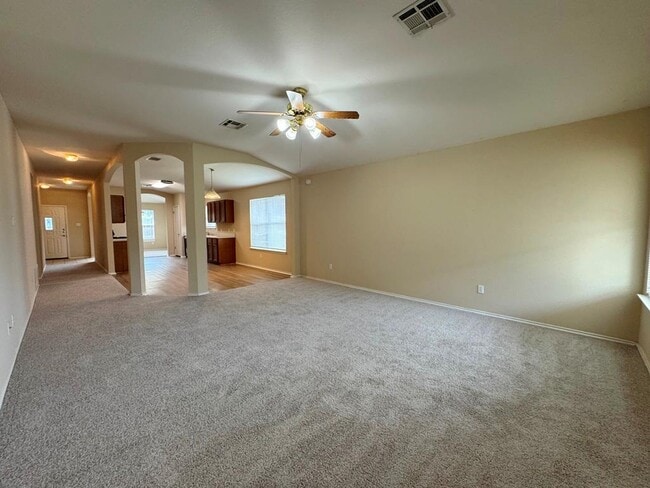 Building Photo - 209 Katy B Ln
