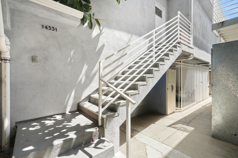 Building Photo - 14531 Dickens St