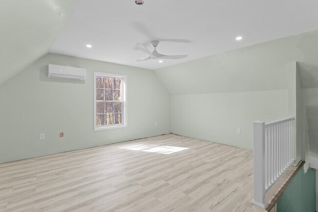 Building Photo - 7 Pheasant Run