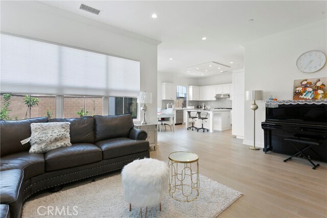 Building Photo - 108 Fisher