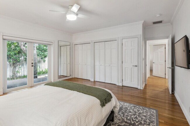 Building Photo - 3301 NE 16th St