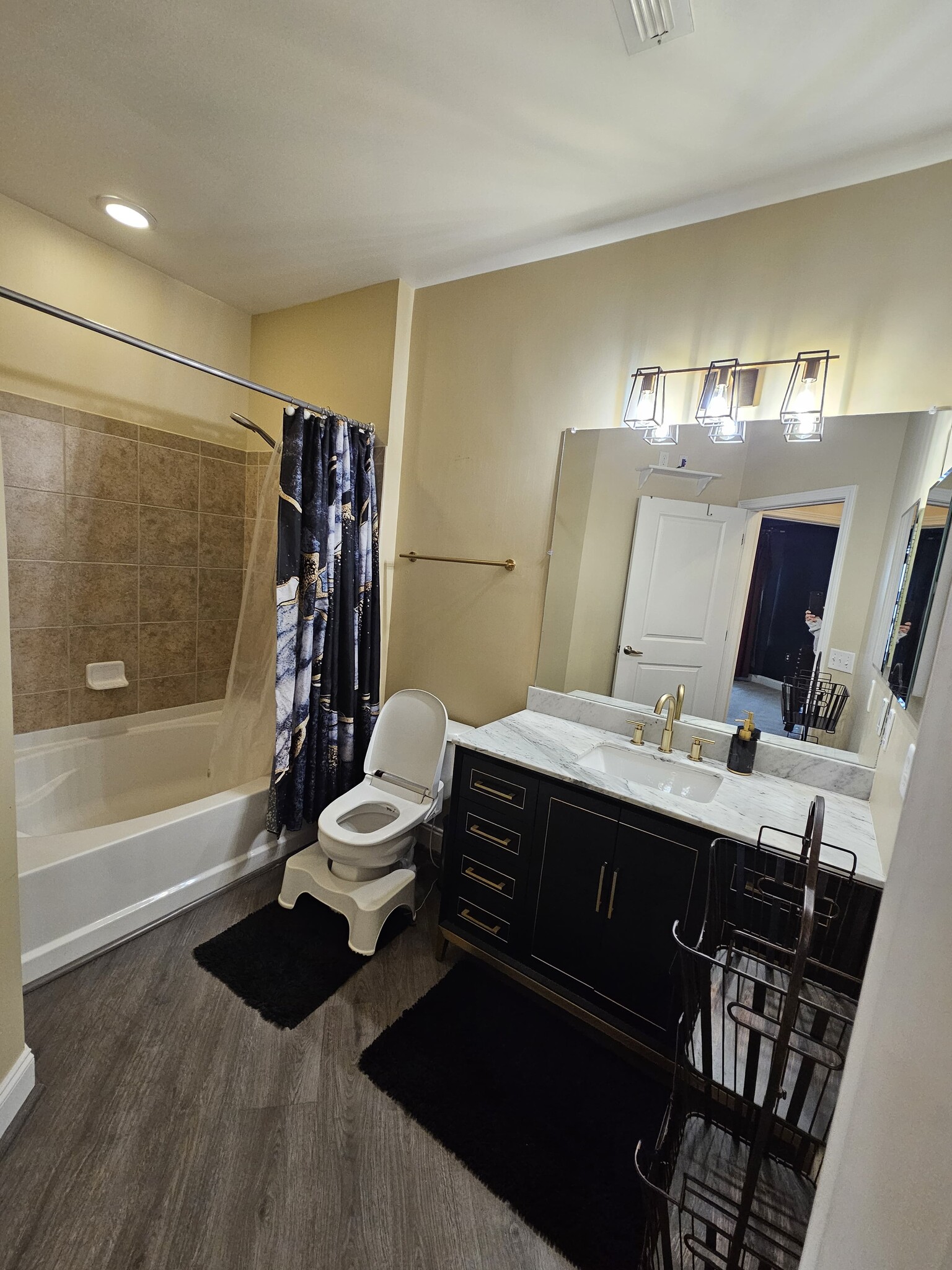 Building Photo - 1391 Pennsylvania Ave SE