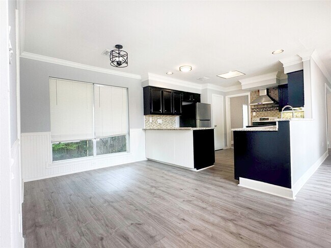 Building Photo - 6806 Winkleman Rd