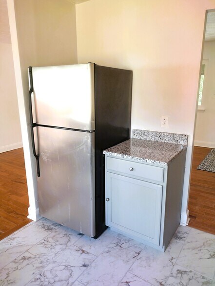 Building Photo - 9578 Landbreeze Row