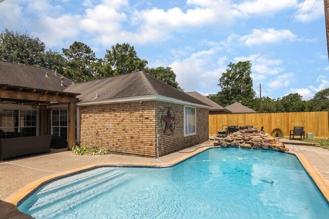 Building Photo - 3026 Rushing Brook Dr