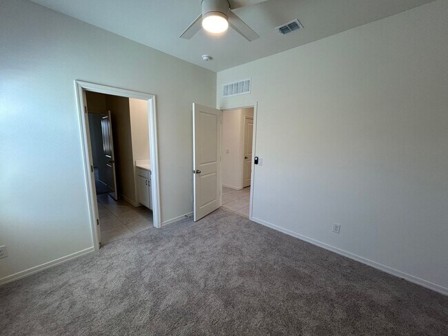 Building Photo - 4 BR, 3 bath, Beautiful Maricopa home in p...