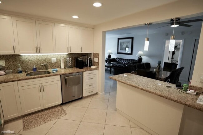 Building Photo - 2 br, 2 bath Condo - 2851 S Ocean Blvd Apt 5P