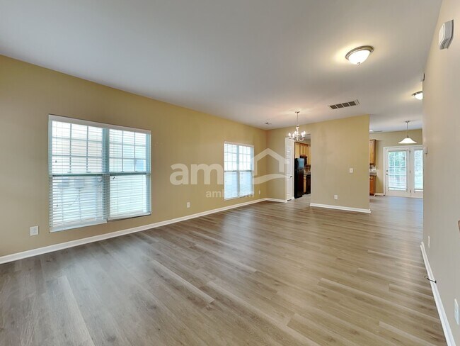 Building Photo - 682 Winners Cir