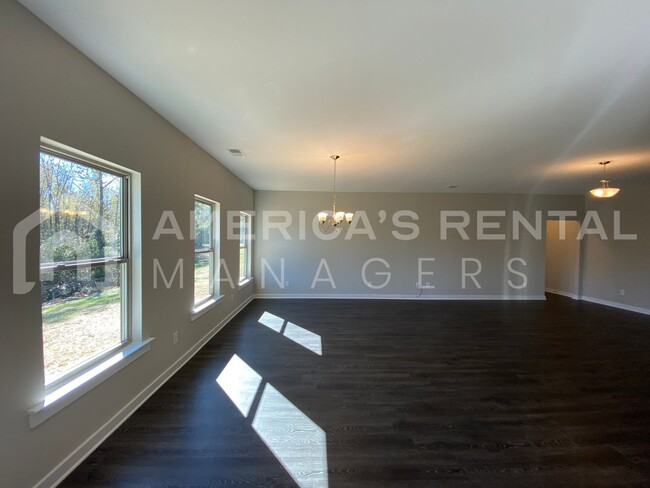 Building Photo - Home for Rent in Lincoln, AL.....Available...
