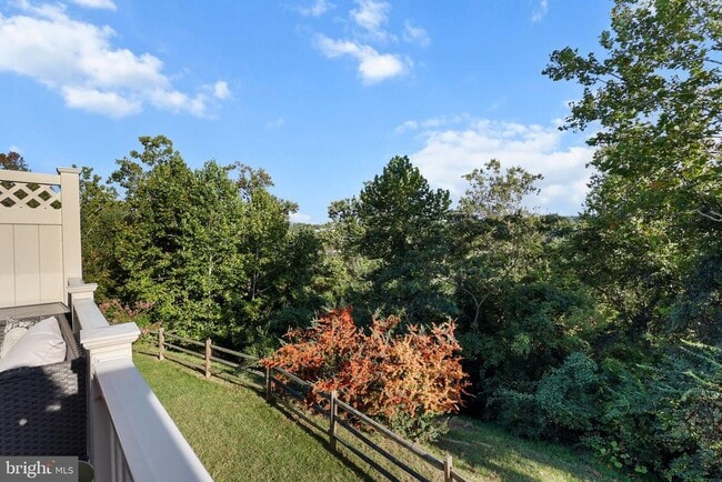 Building Photo - 5243 Stream Bank Ln