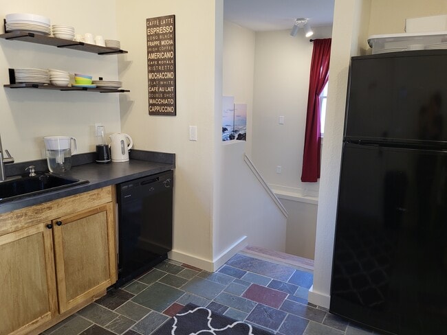 Building Photo - 30 Main St