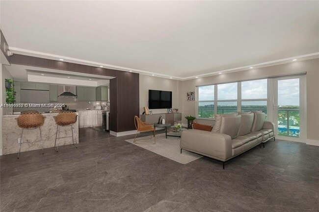 Building Photo - 3900 Galt Ocean Dr