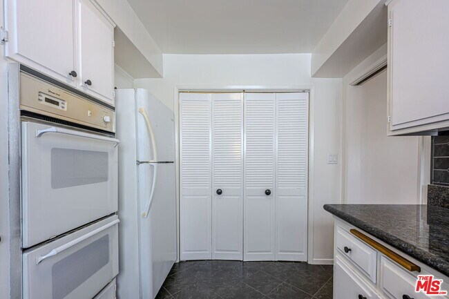 Building Photo - 1131 14th St