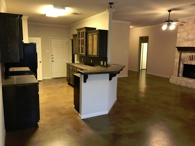 Building Photo - Duplex