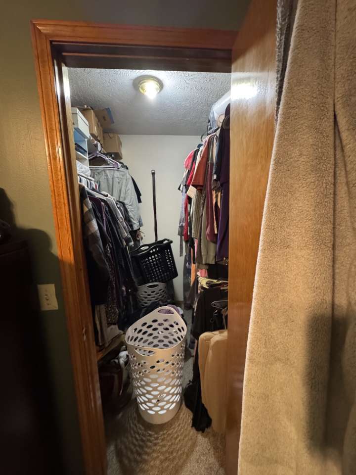 Building Photo - 2571 N West Ave