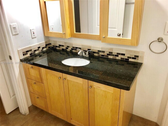 Building Photo - 10440 SW 156th Ct