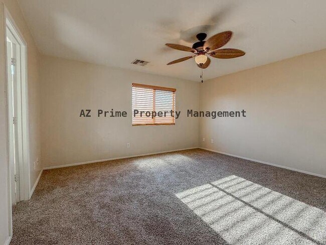 Building Photo - 24016 N Oasis Blvd