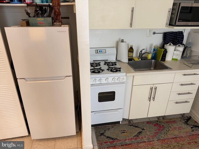 Building Photo - 950 25th St NW